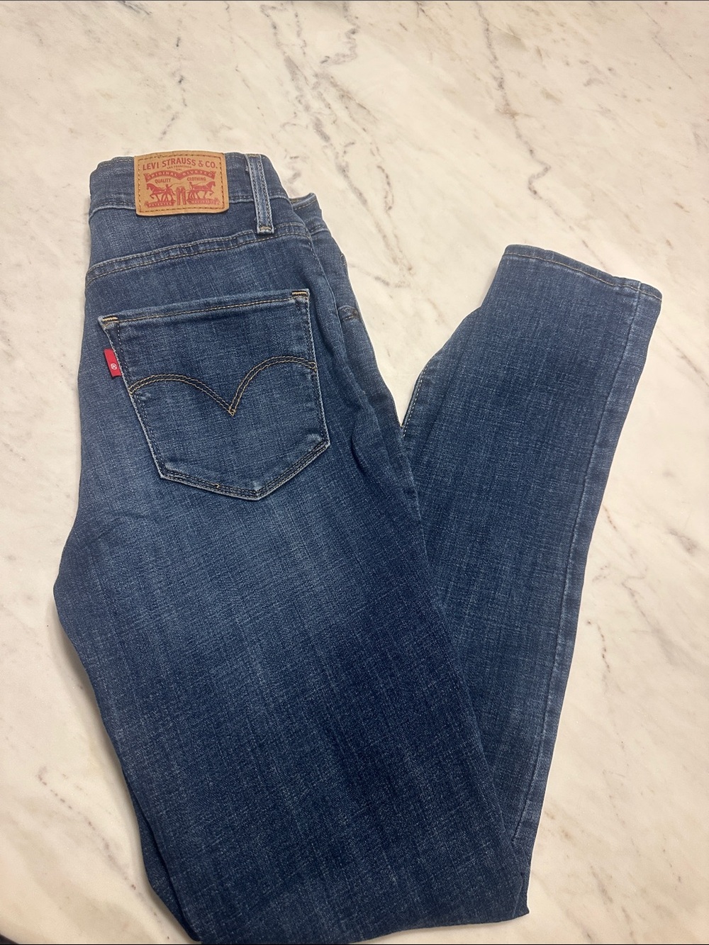 Levi Dark Blue high rise Skinny Jeans size 26